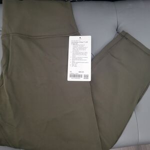 Ladies NWT Align HR Crop 23" Size 16